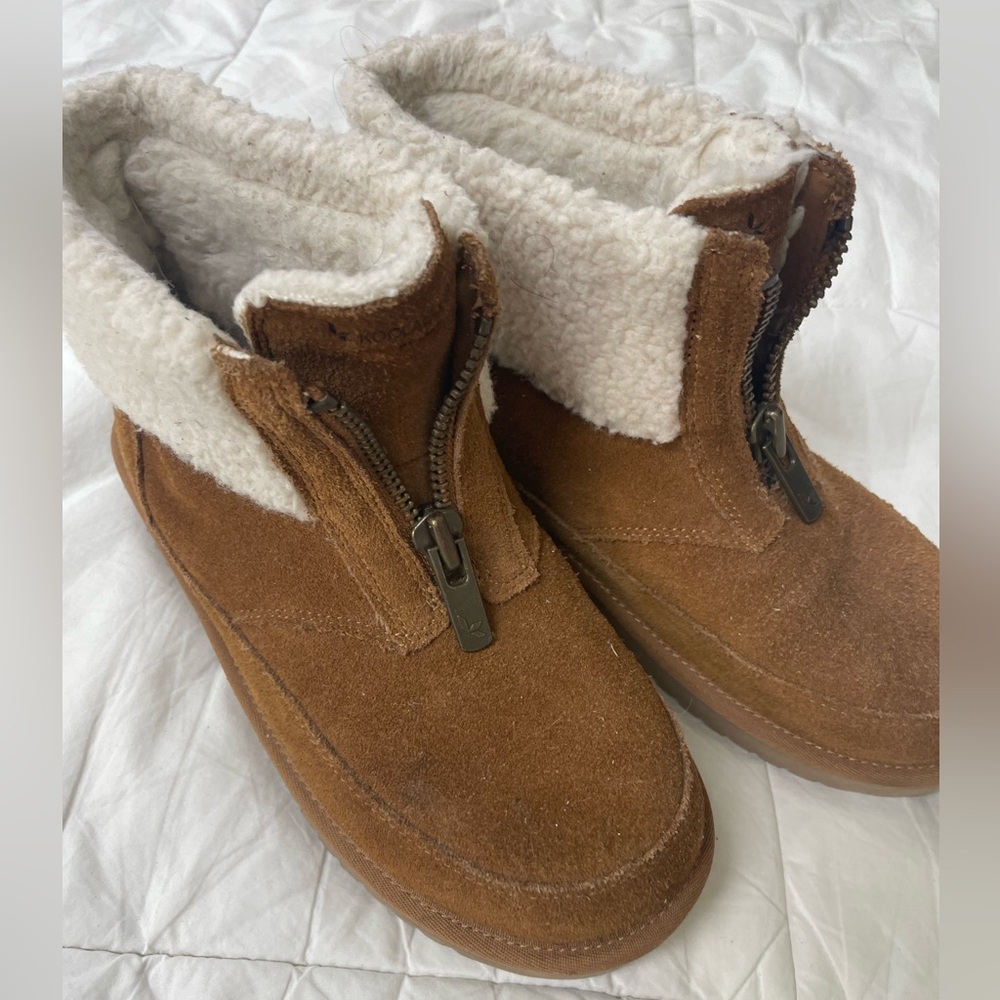 UGGS size 6 used